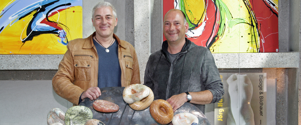 Reiner Schlag und Jörg Haberland mit ihrer Ausstellung im Oberlandesgericht Hamm